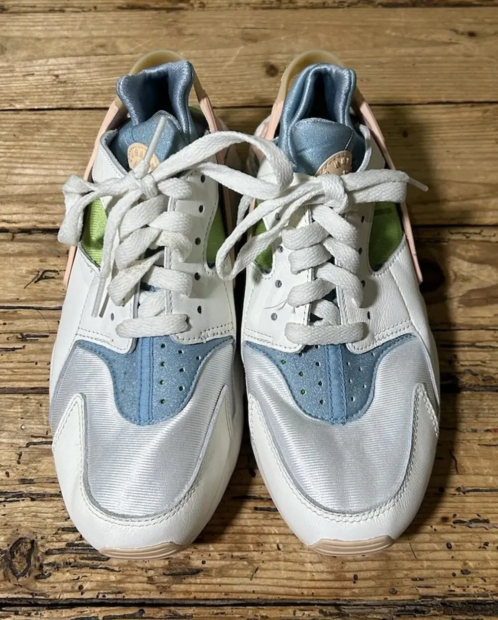 Nike Air Huarache SE Sail Arctic Orange Women's Shoes Sz 8.5